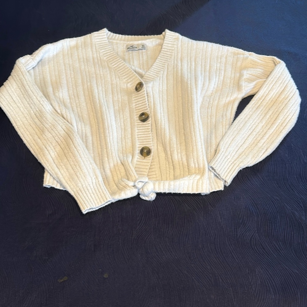 Hollister sweater